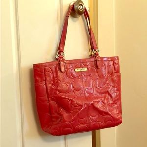 Coach Bag. Lightly used. Good condition.